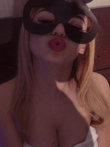 Юлия Роковая Блондинка фото 7